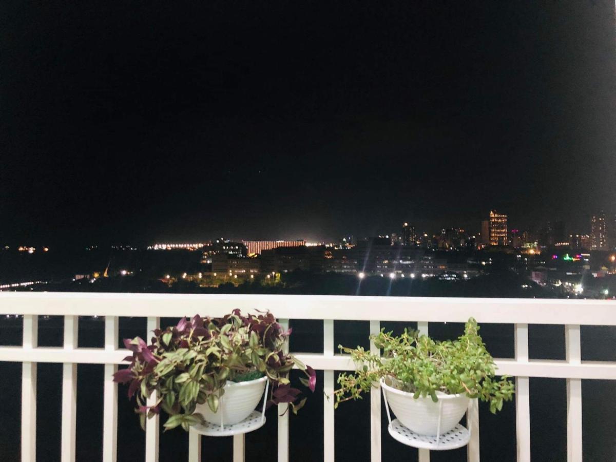 Ebony'S Place At Shore Residences Manila Kültér fotó
